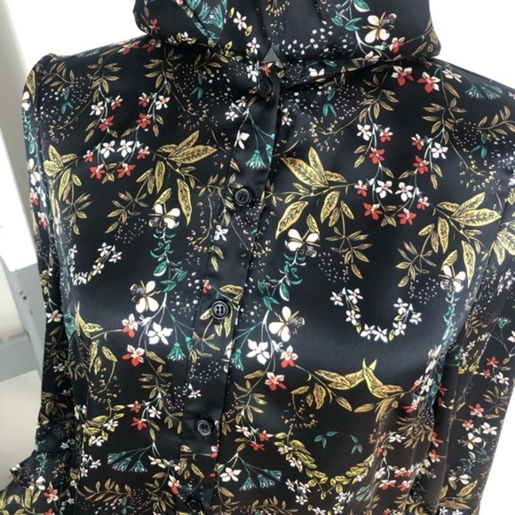 GRACIA Blouse Tie Neck Button Up Ruffle Sleeve Size M - Picture 8 of 11